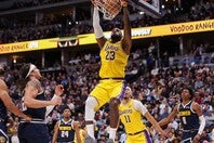 NBA公式が40歳になって以降のレブロンのダンク集を公開した。(C)Getty Images