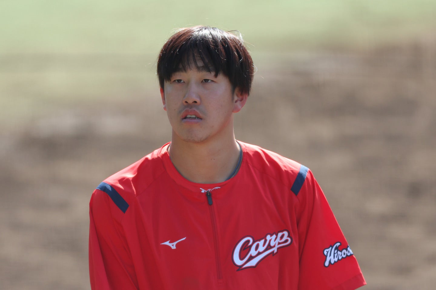 広島の小園海斗。結婚５年目に記念撮影したプライベートショットを公開した。写真：THE DIGEST写真部