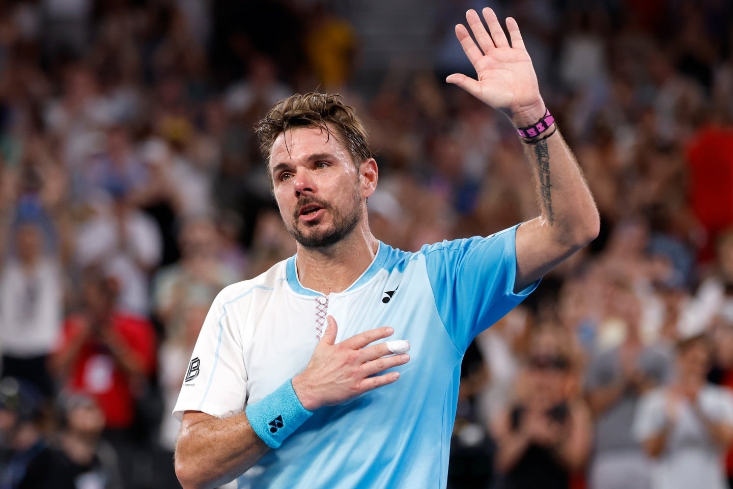 代名詞の強力な片手バックハンドで連日メルボルンを沸かせたワウリンカ。３回戦でフリッツに敗れたものの、最後の全豪で確かな充実感を示した。（C)Getty Images