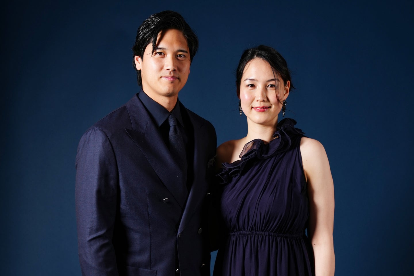 お揃いのブラックコーデで晩餐会に出席した大谷と真美子夫人。(C)Getty Images