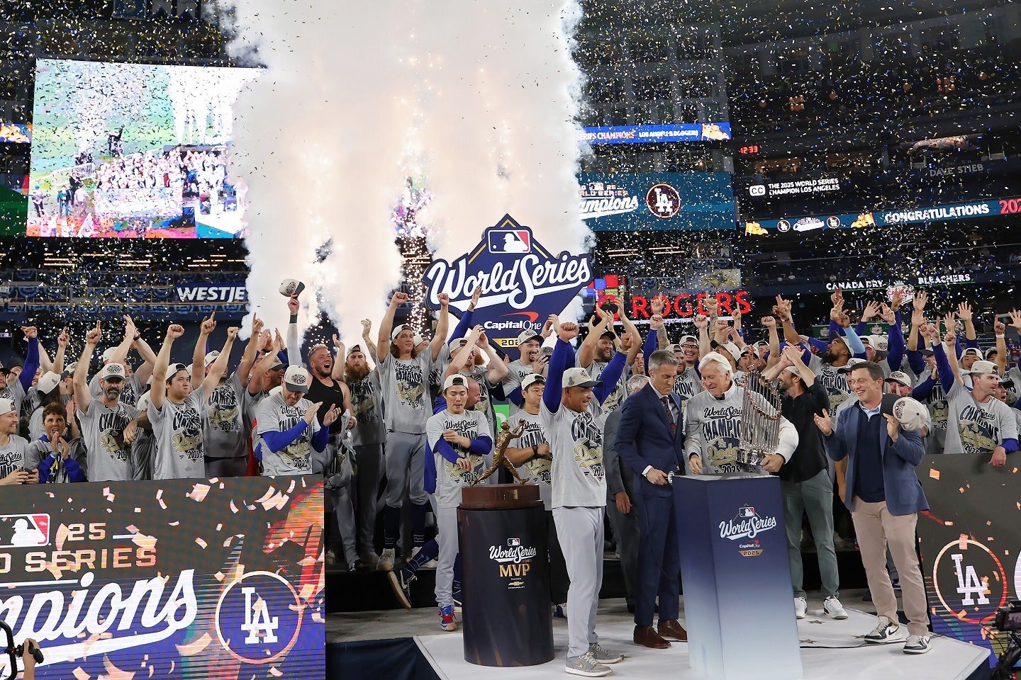 ブルージェイズに打撃成績で後れを取りながらWS連覇を果たしたドジャース。(C)Getty Images