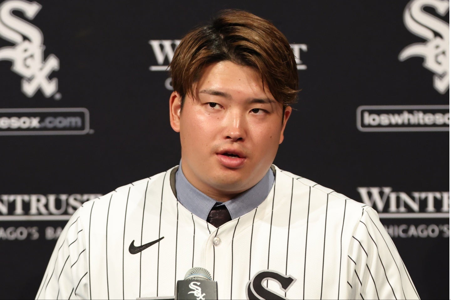 「洗浄機能付き便座」の設置を提案した村上。(C)Getty Images