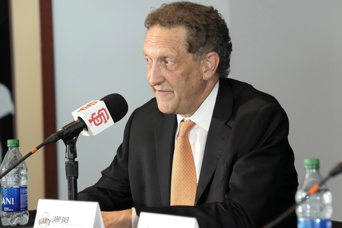 ジャイアンツのラリー・ベア球団社長兼CEOが、宿敵ドジャースについて語った。(C)Getty Images