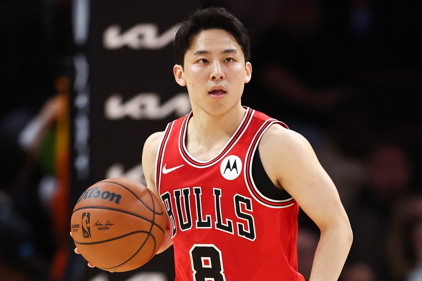 河村は３試合連続出場で５得点にキャリアハイの７アシストをマークした。(C)Getty Images