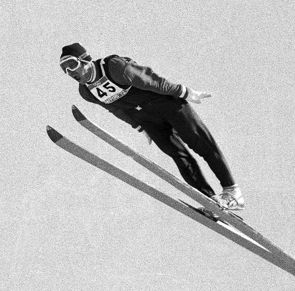 札幌五輪で歴史的扉を開いた笠谷幸生選手。写真：産経新聞社