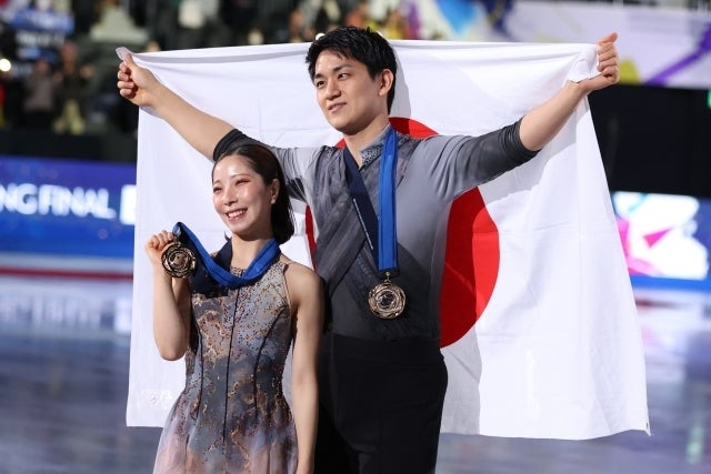 今シーズンのGPファイナルで２回目の優勝を飾った“りくりゅう”ペア。写真：永島裕基