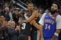 ウエスト２位のスパーズが首位サンダーを撃破。今季４勝１敗と相性の良さを見せた。(C)Getty Images