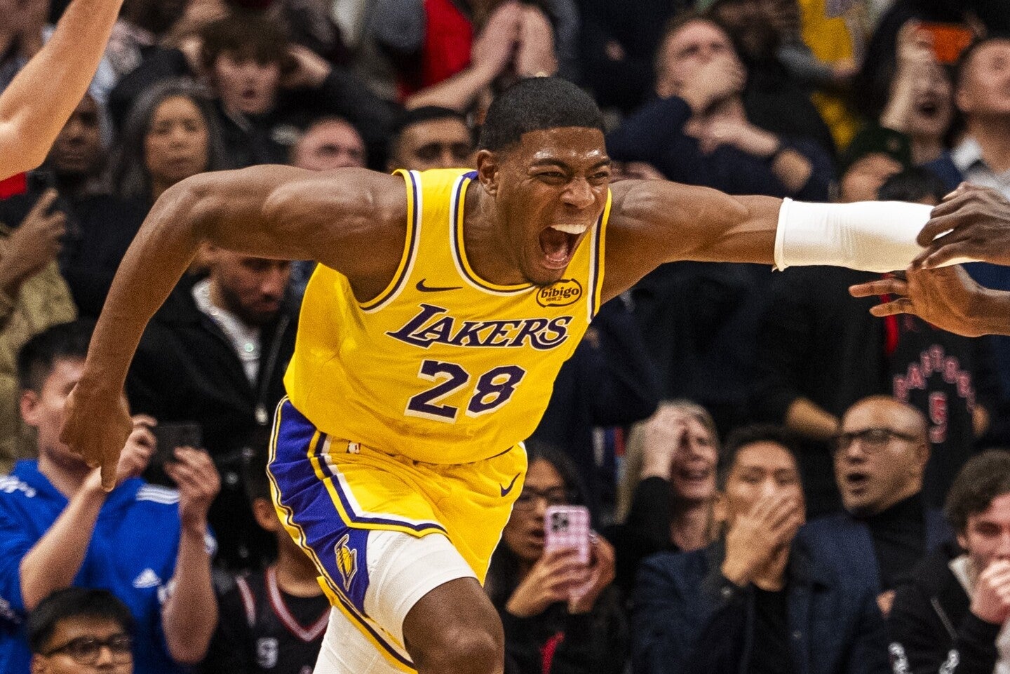 2023年１月にトレードでレイカーズに加入した八村。在籍４年目の今季も名門の一員として優勝を目指す。(C)Getty Images