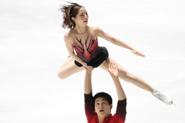 ミラノ・コルティナ五輪のフィギュア団体、ペアショートで素晴らしい演技を披露したりくりゅうペア。(C)Getty Images