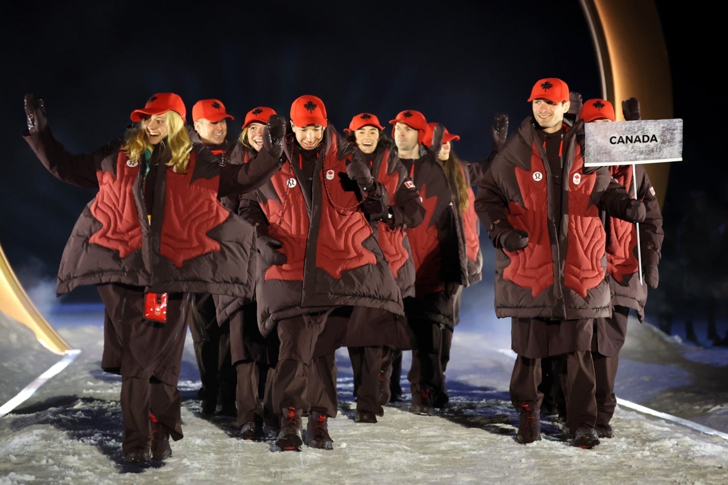 開会式を行進したカナダの選手団。(C)Getty Images