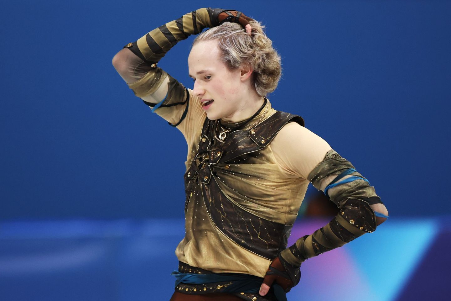 演技が終わると、舌をペロリと出して髪をかき上げたマリニン。いまひとつエンジンがかかっていない印象だ。(C)Getty Images