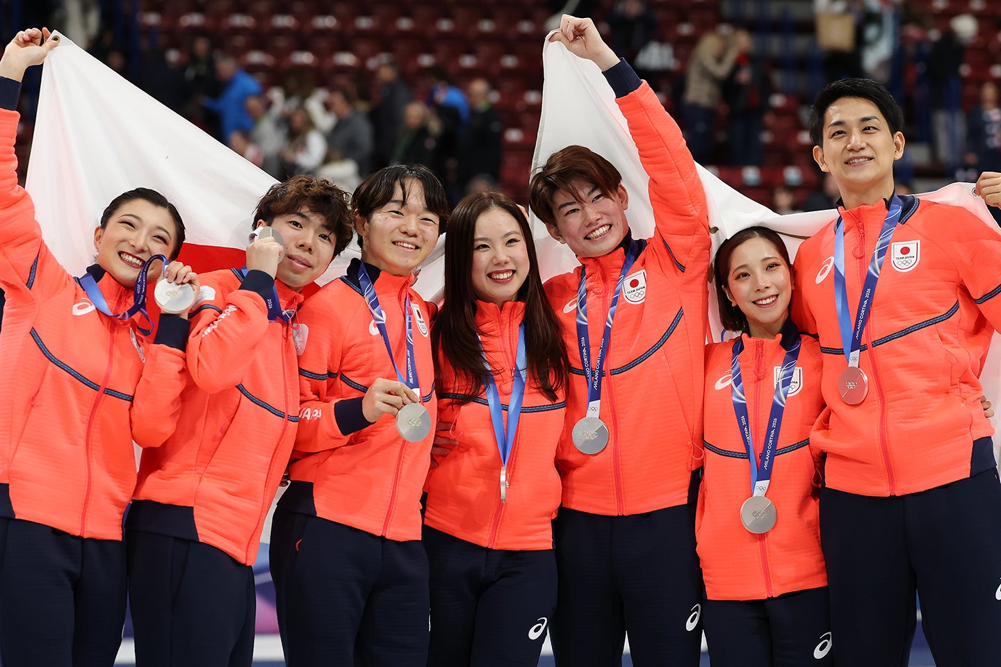 フィギュア団体で銀メダルを獲得した日本。感動の演技の数々だった。(C)Getty Images