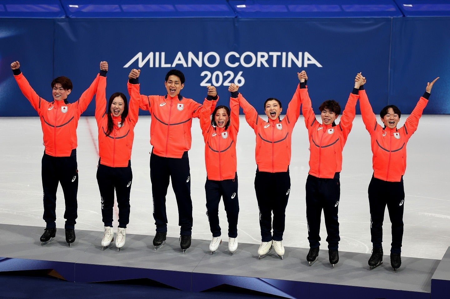 刃こぼれによって修理を余儀なくされた日本代表選手ら。(C)Getty Images