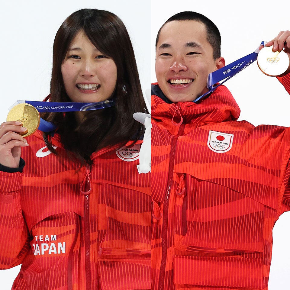 スノーボード・ビッグエアで金メダルを獲得した村瀬（左）と木村（右）。(C)Getty Images