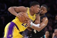 ３試合連続で先発起用された八村だが、６得点と精彩を欠いた。(C)Getty Images