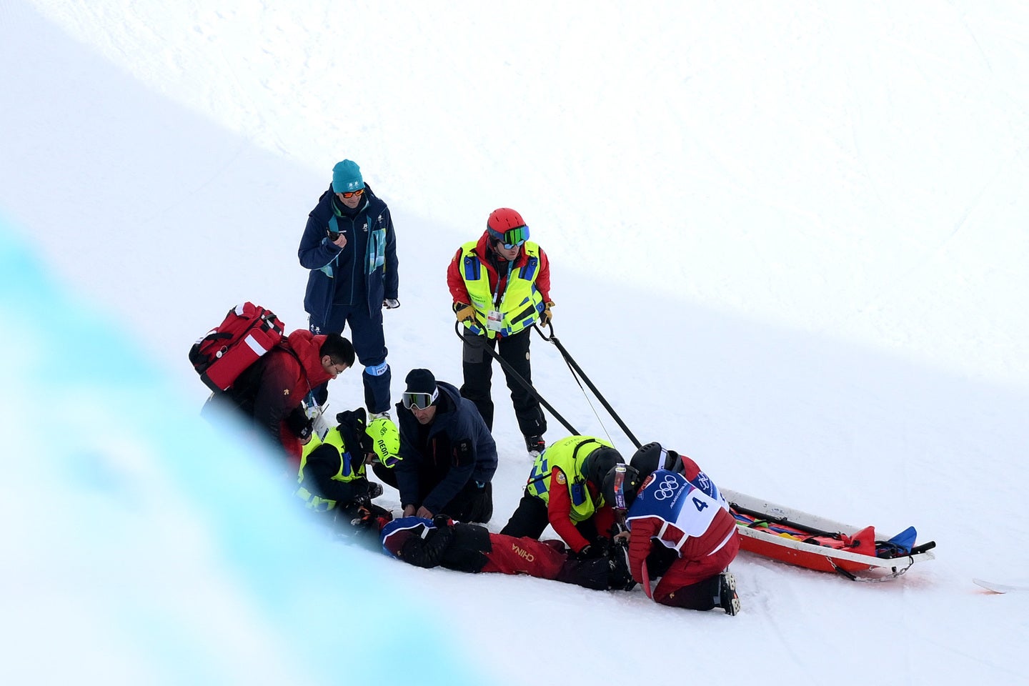 女子ハーフパイプ中国代表のリウ・ジャーユー。ラン２本目に激しく転倒し、担架で運ばれた。(C)Getty Images