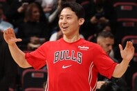 この日はリバウンド奪取が光った河村。初の２桁到達でダブルダブルを達成した。(C)Getty Images