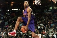 カーターが優勝した2000年のスラムダンク・コンテストは、伝説として語り継がれている。(C)Getty Images