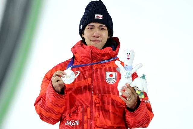 男子ラージヒルで銀メダルを獲得した二階堂。(C)Getty Images