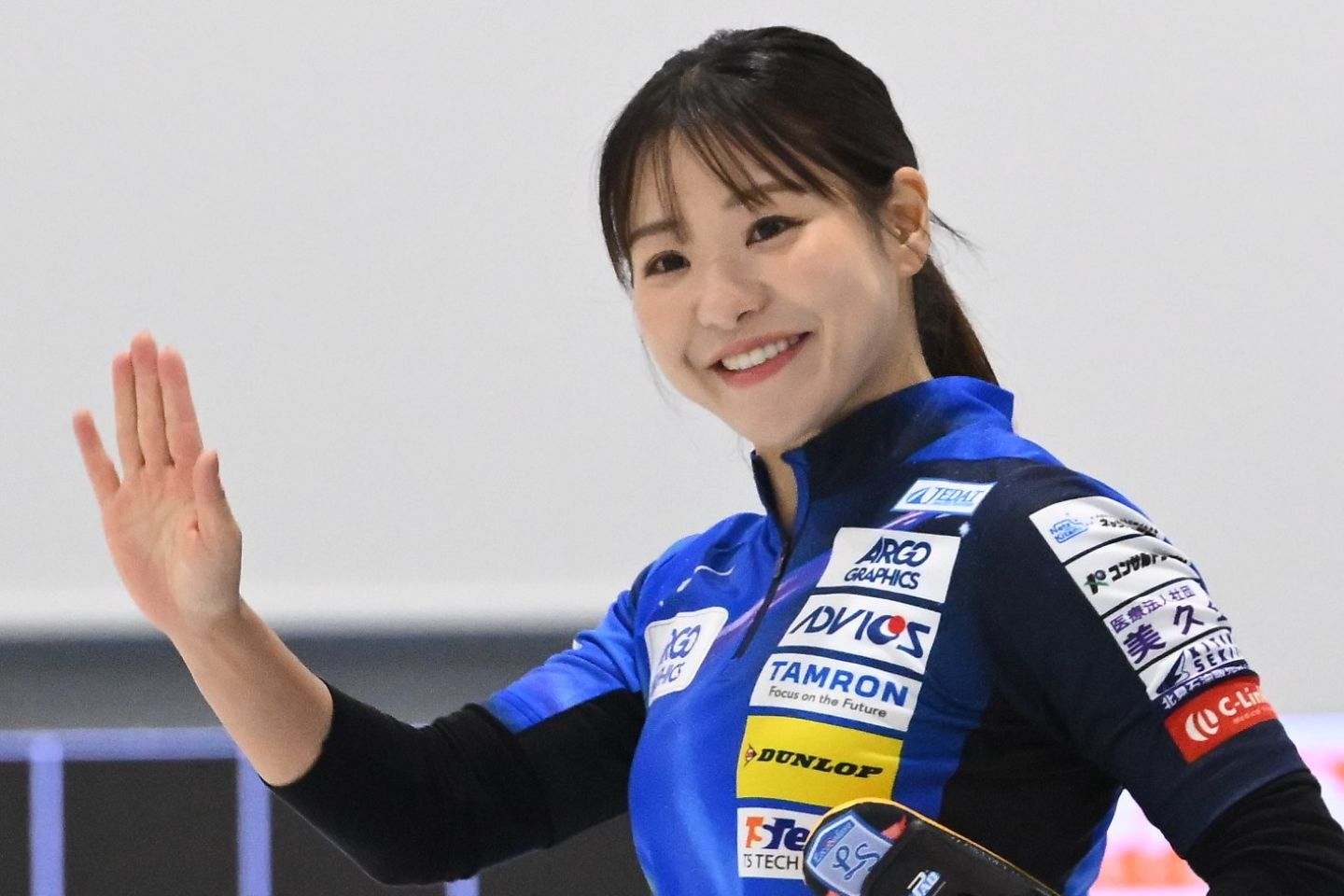 妹の夕梨花とともに姉妹出演した吉田知那美。(C) JCA