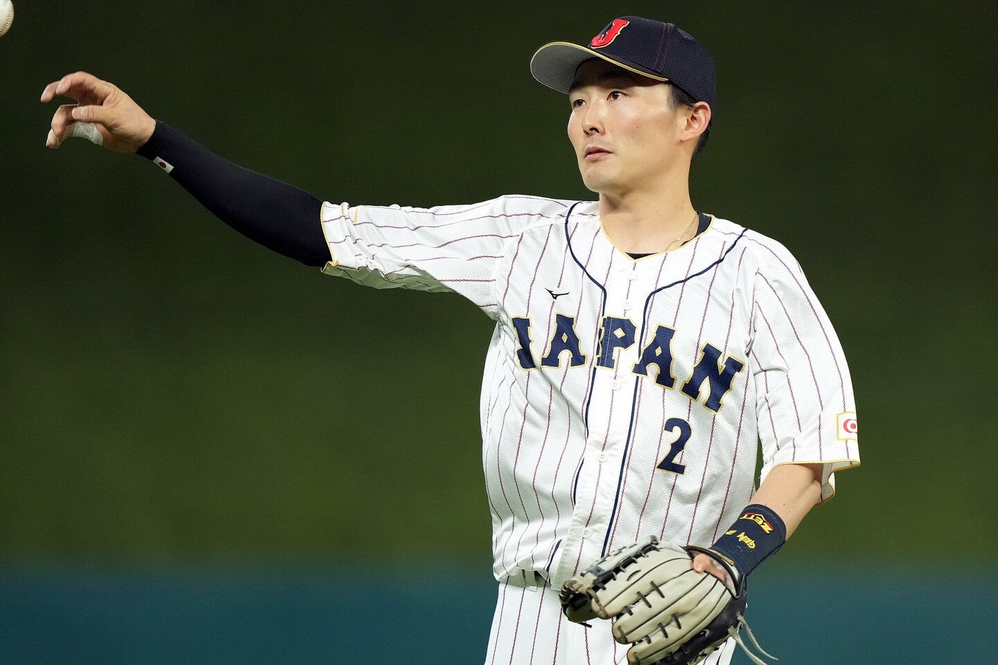 ２大会連続で代表入りした守備のスペシャリスト源田。各球団の選手が入り乱れる侍ジャパンで連携に自信をのぞかせる理由とは……。'(C)Getty Images