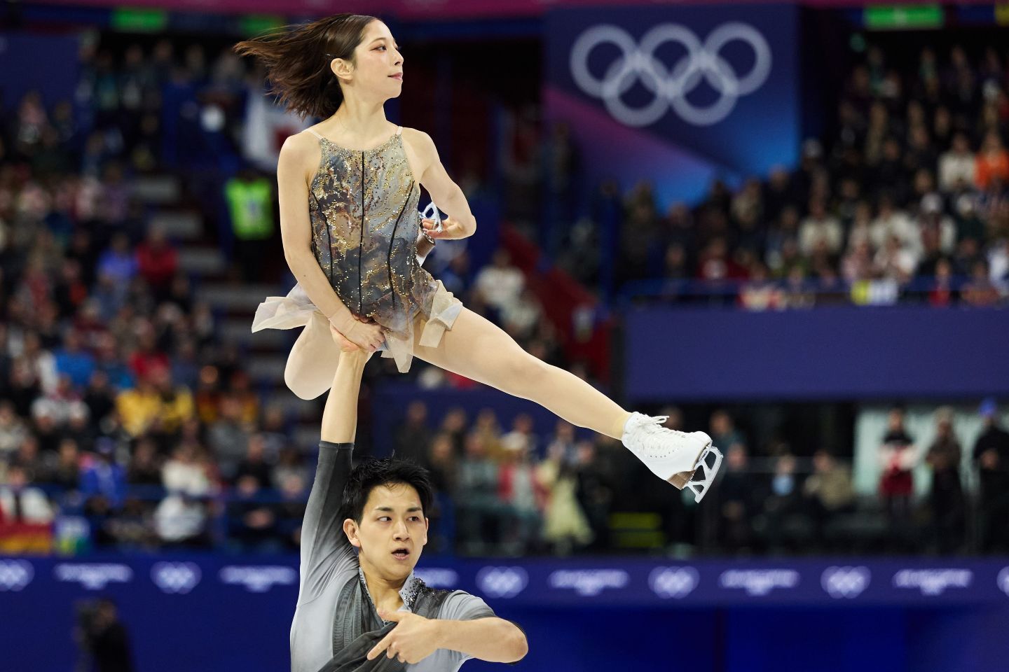 リンク外でも見事な連携を見せてくれる三浦／木原ペア。JOC公式の動画でも絶妙な掛け合いを披露した。(C)Getty Images