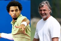 故障から復帰して好調のフィス（左）。再浮上に向けて名将イバニセビッチ（右）をチームに迎えた。(C)Getty Images