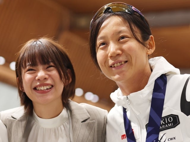 前回の五輪までとは立場が変わり、選手、解説者として臨んだ高木姉妹。写真：森田直樹/アフロスポーツ