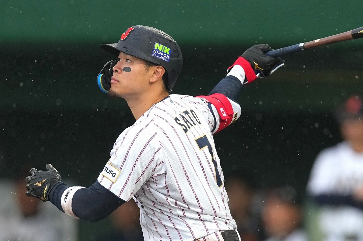 ５打点と大活躍を見せた佐藤。写真:産経新聞社