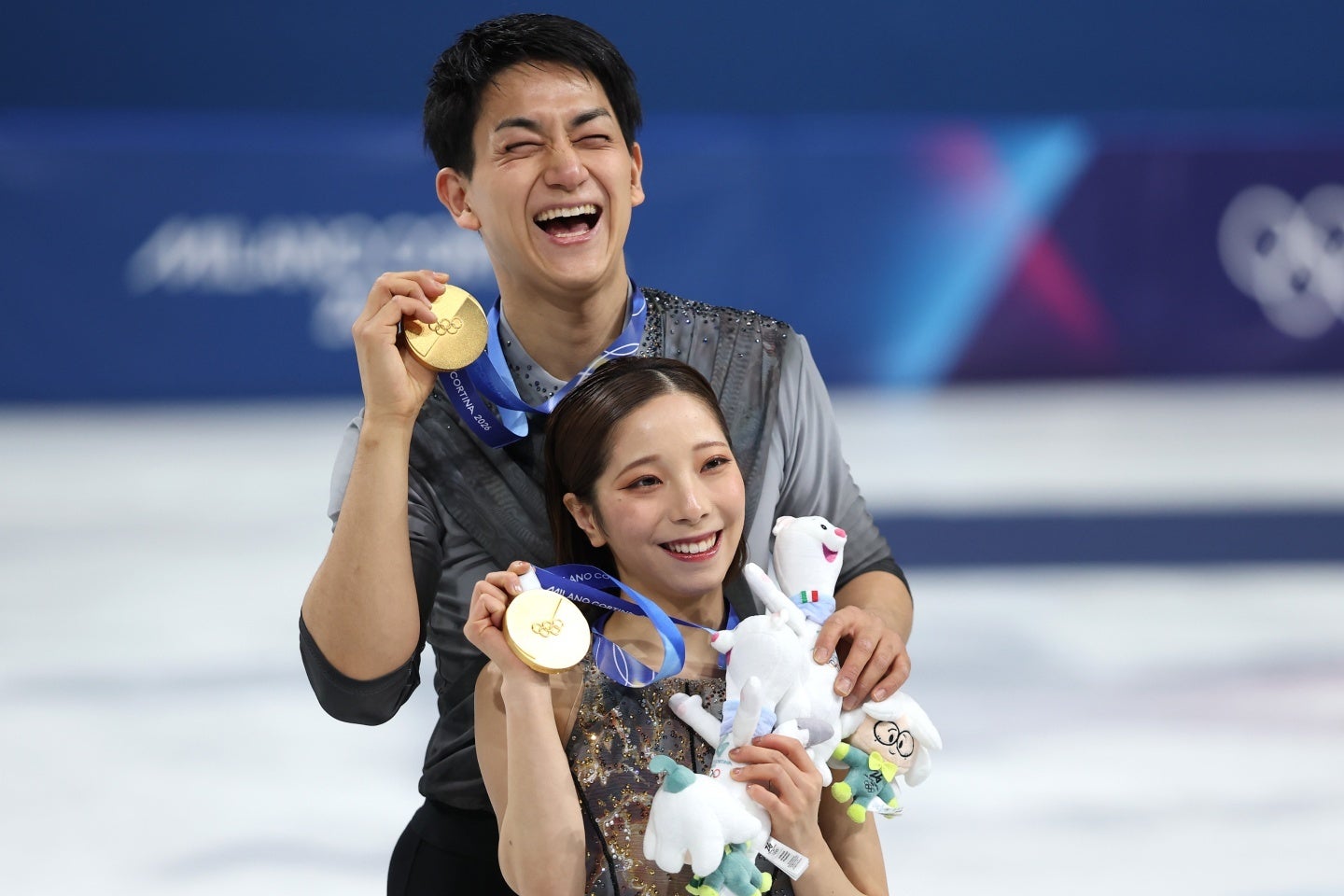 ミラノ・コルティナ五輪で金メダルを獲得したりくりゅう。(C)Getty Images