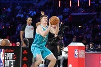 リーグ全体で年々成功数が増えている３ポイント。新人記録を更新したカニップルはどこまで数字を伸ばすか。(C)Getty Images