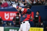 初回に先制のソロ本塁打を放った鈴木。(C)Getty Images