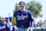 OP戦特別ルールで２度マウンドに上がった佐々木。（C）Getty Images