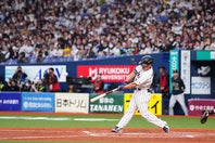 ２日、オリックス戦で右翼スタンド上段へ豪快アーチを放った侍ジャパンの吉田。（C）Getty Images