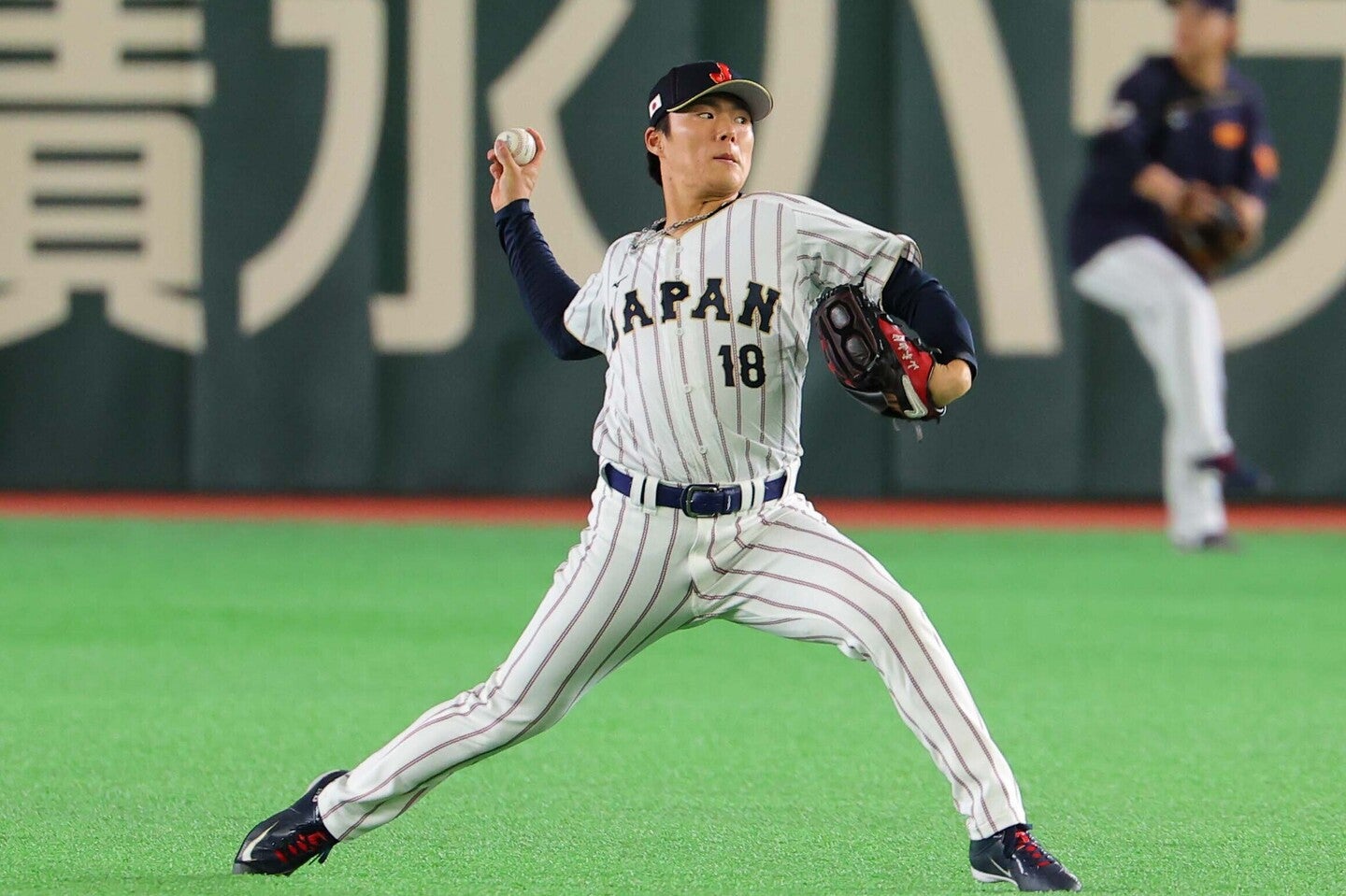 山本由伸、侍Jの新パフォ「すごくいい」 “お茶点てポーズ”を称賛「SNS