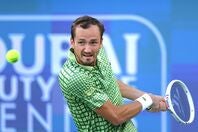 戦火による領空閉鎖で身動きが取れなくなったメドベージェフだったが、紆余曲折の末にようやく次戦開催地のインディアンウエルズにたどり着いた。(C)Getty Images