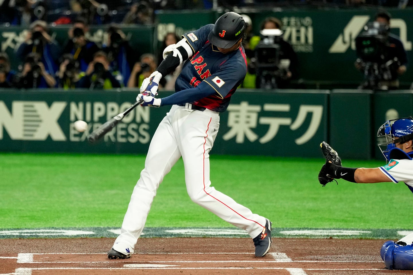 早速お茶点ててくれた！」大谷翔平、第1打席に右二塁打→“お茶点て