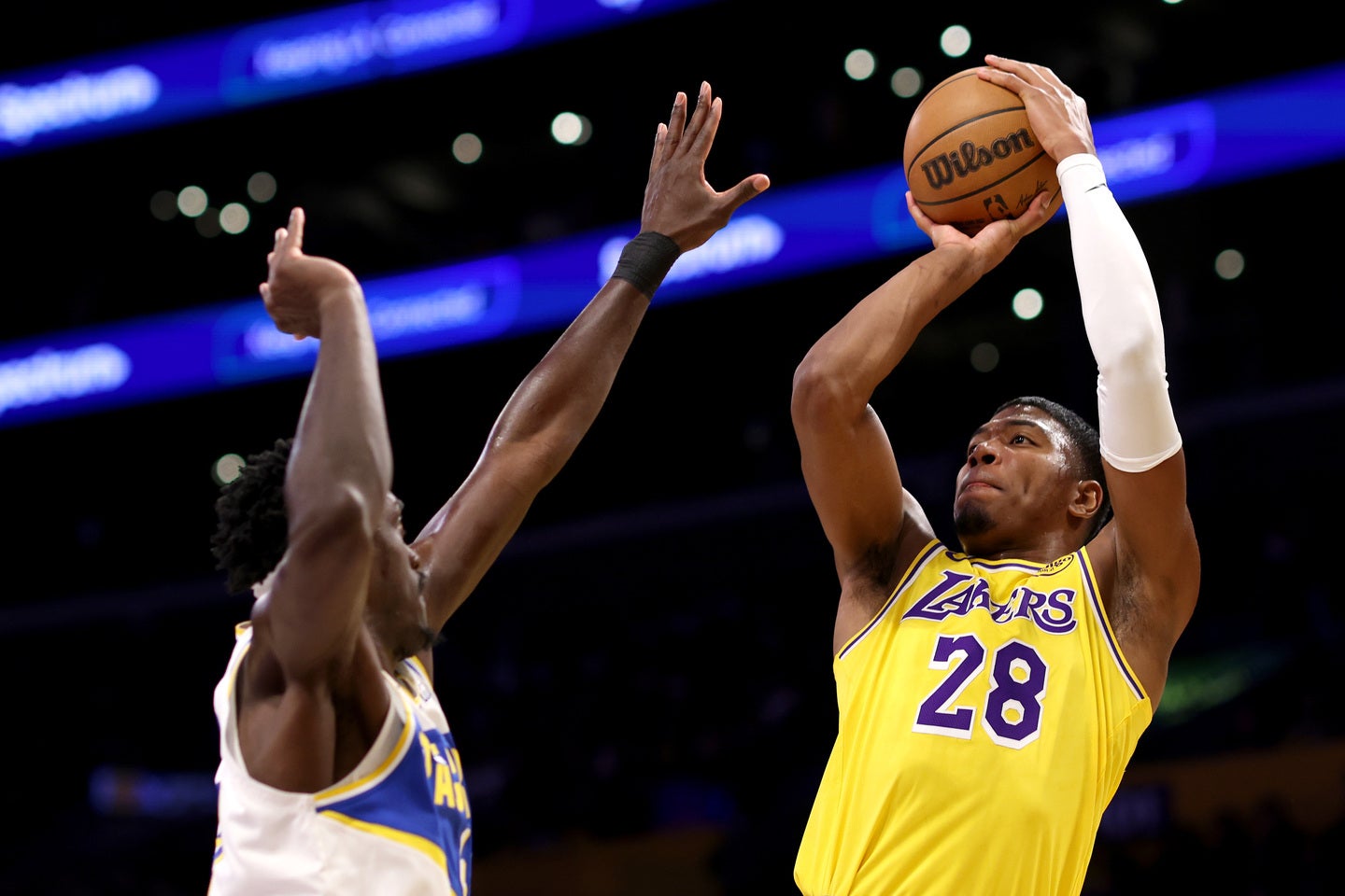 欠場したレブロンに代わって先発を任された八村は、13得点の活躍でレイカーズの勝利に貢献した。(C)Getty Images