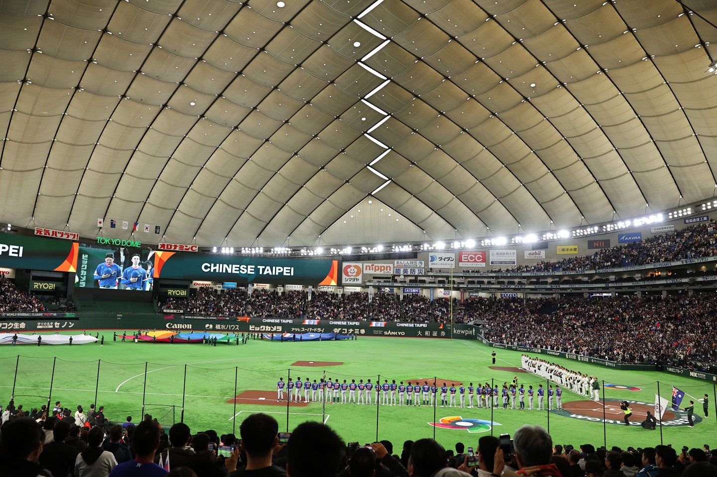 東京ドームで侍ジャパンの初戦を観戦した元アイドルの姿が話題になっている。写真：梅月智史（THEDIGEST編集部）