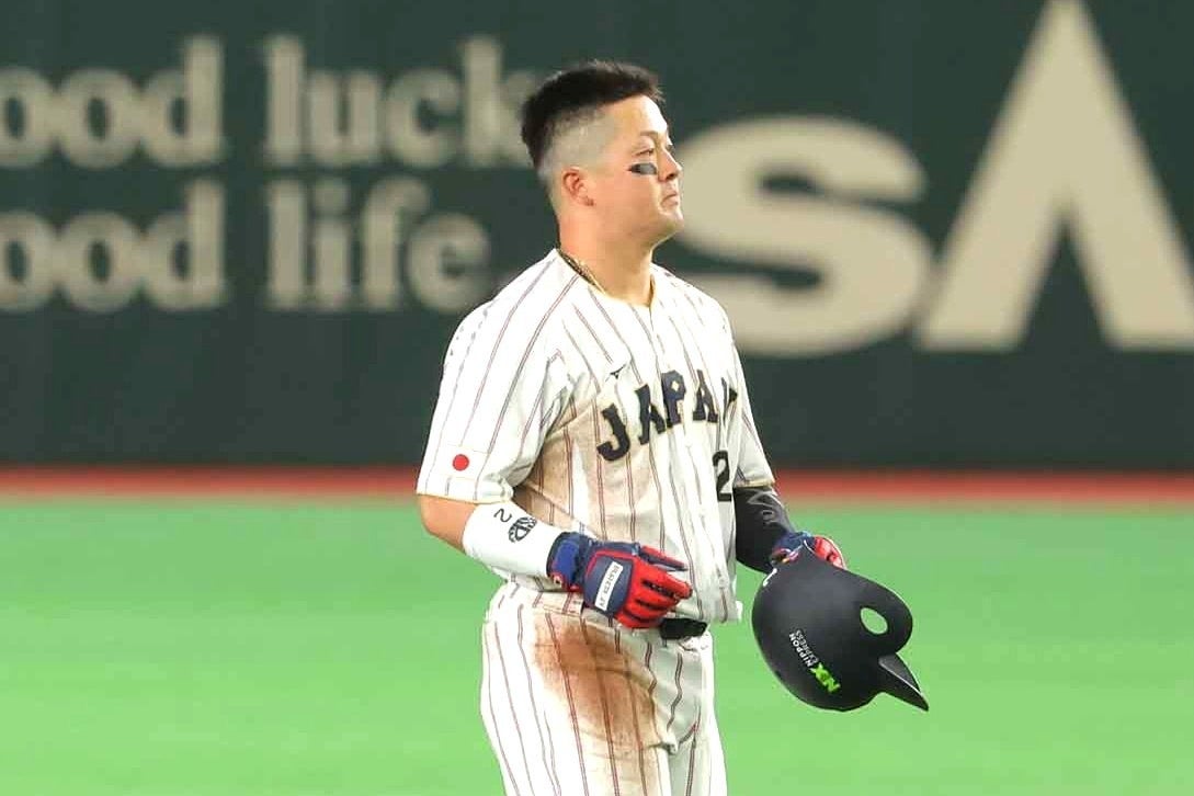 けん制アウトになるミスがあった牧。写真：梅月智史（THE DIGEST写真部）