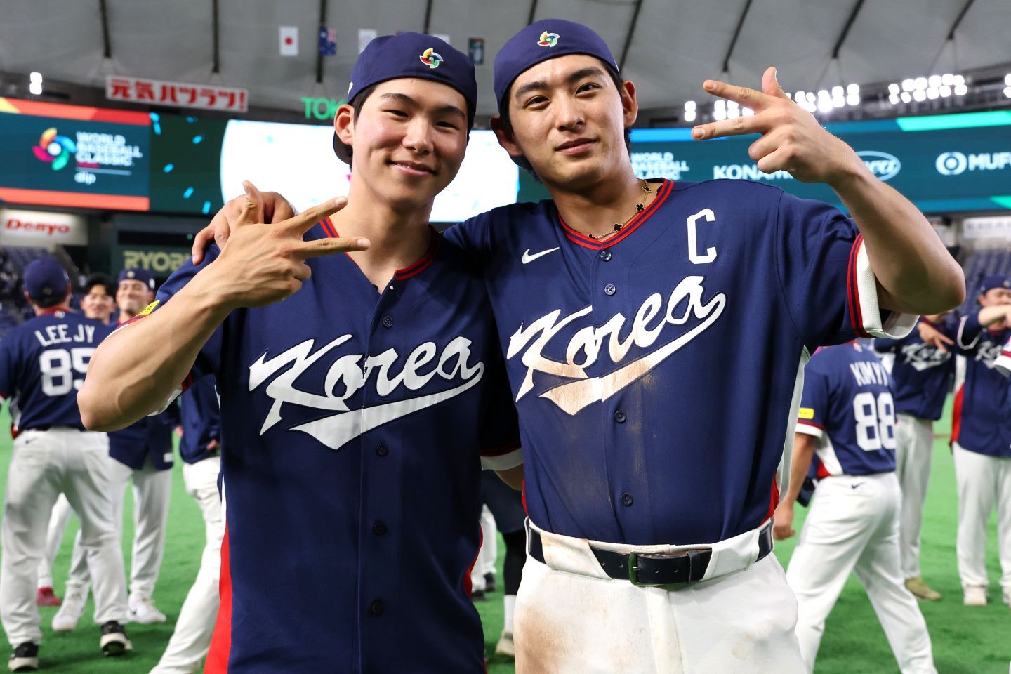 笑顔をみせるキム・ヘソン（左）とイ・ジョンフ（右）のMLBコンビ。彼らもいわゆる「北京キッズ」だ。(C)Getty Images