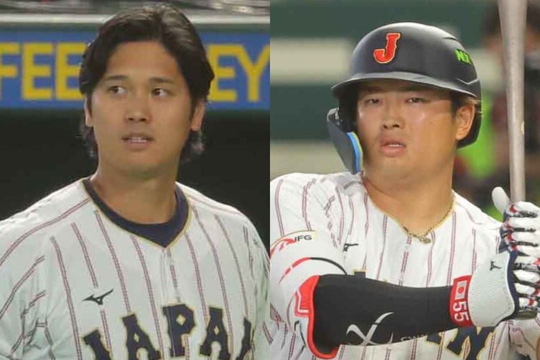 大谷（左）が村上にアドバイスを送る姿に注目が集まった。写真：梅月智史（THE DIGEST写真部）