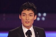 WBC準々決勝ラウンドの日本戦の配信視聴を呼びかけた草彅さん。（C）Getty Images