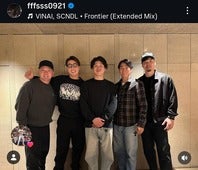 1998年生まれの侍５人衆。貴重な私服姿で記念撮影した。写真は藤平のインスタグラム（＠fffsss0921）のスクリーンショット