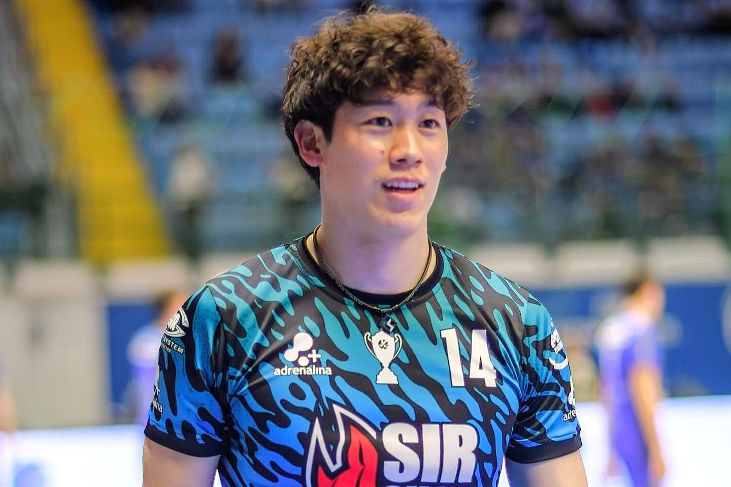 リベロユニを脱ぎOH登録でベンチ入りした石川。画像提供：Sir Susa Scai Perugia