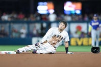 WBC準々決勝ベネズエラ戦で右ひざを負傷した鈴木誠也。（C）Getty Images