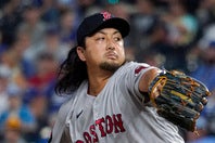 昨季限りで引退した澤村さんの現在の姿が話題だ。（C）Getty Images