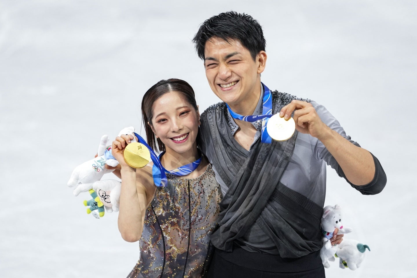 ミラノ・コルティナ五輪で金メダルを獲得したりくりゅう。(C)Getty Images