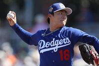 ５回無失点の好投を見せた山本。(C) Getty Images