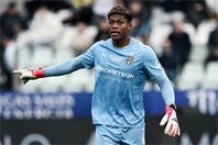 左手骨折の怪我から復帰した鈴木。チームは手痛い２連敗となった。(C)Getty Images